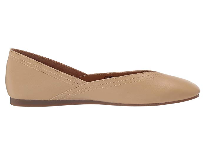 nude flat women
