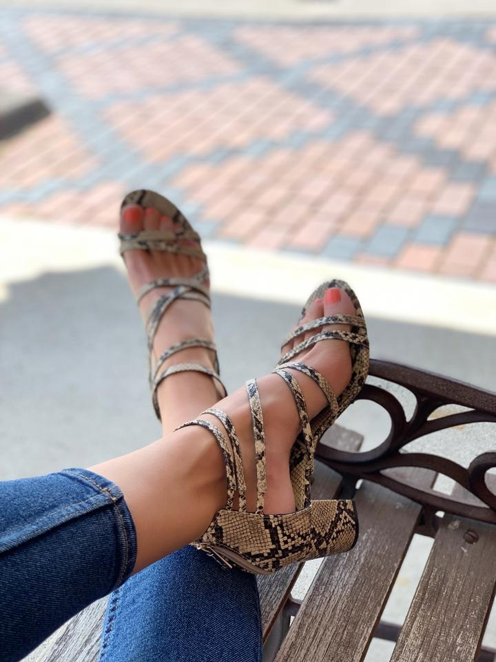 jessica simpson stassey sandal