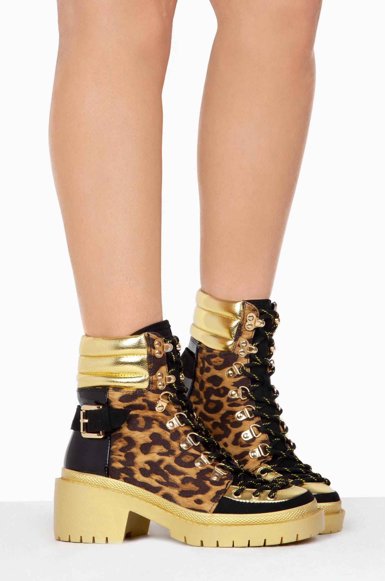 cape robbin lace up heels