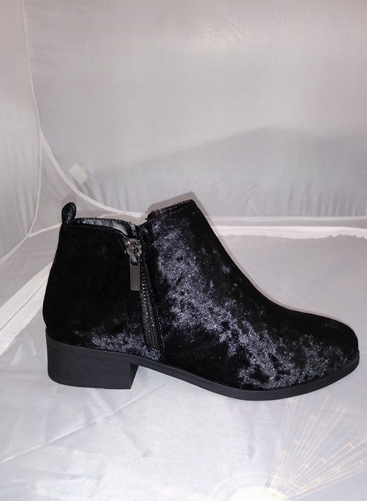 winter boots with small heel