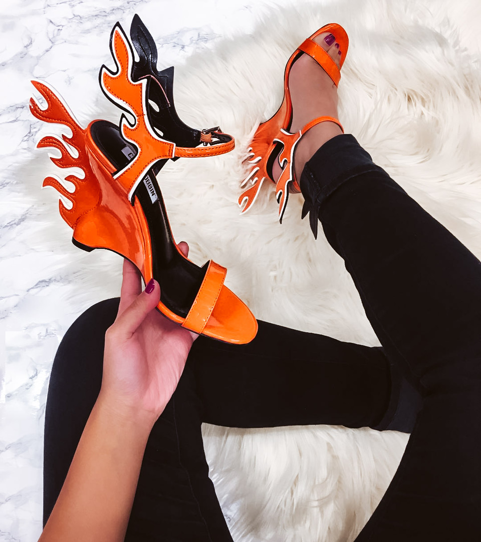 cape robbin orange heels