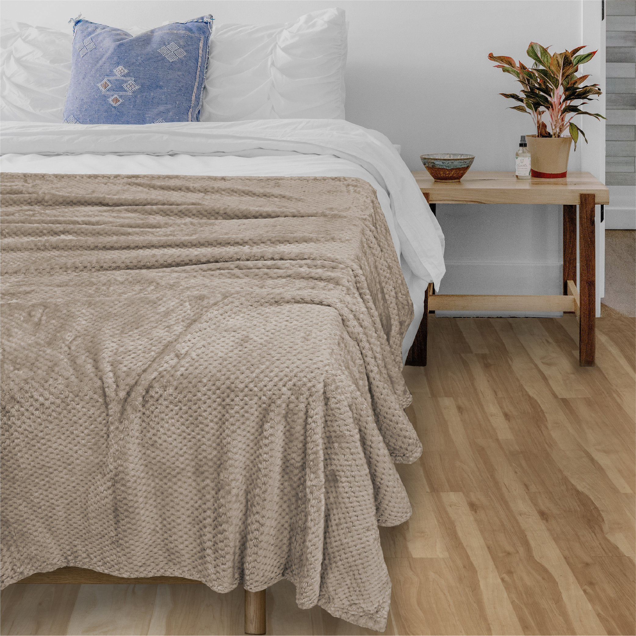 Throw Blanket for Sofa Couch Bed Lightweight Microfiber Polyester Waffle Pattern - Picture 167 of 190