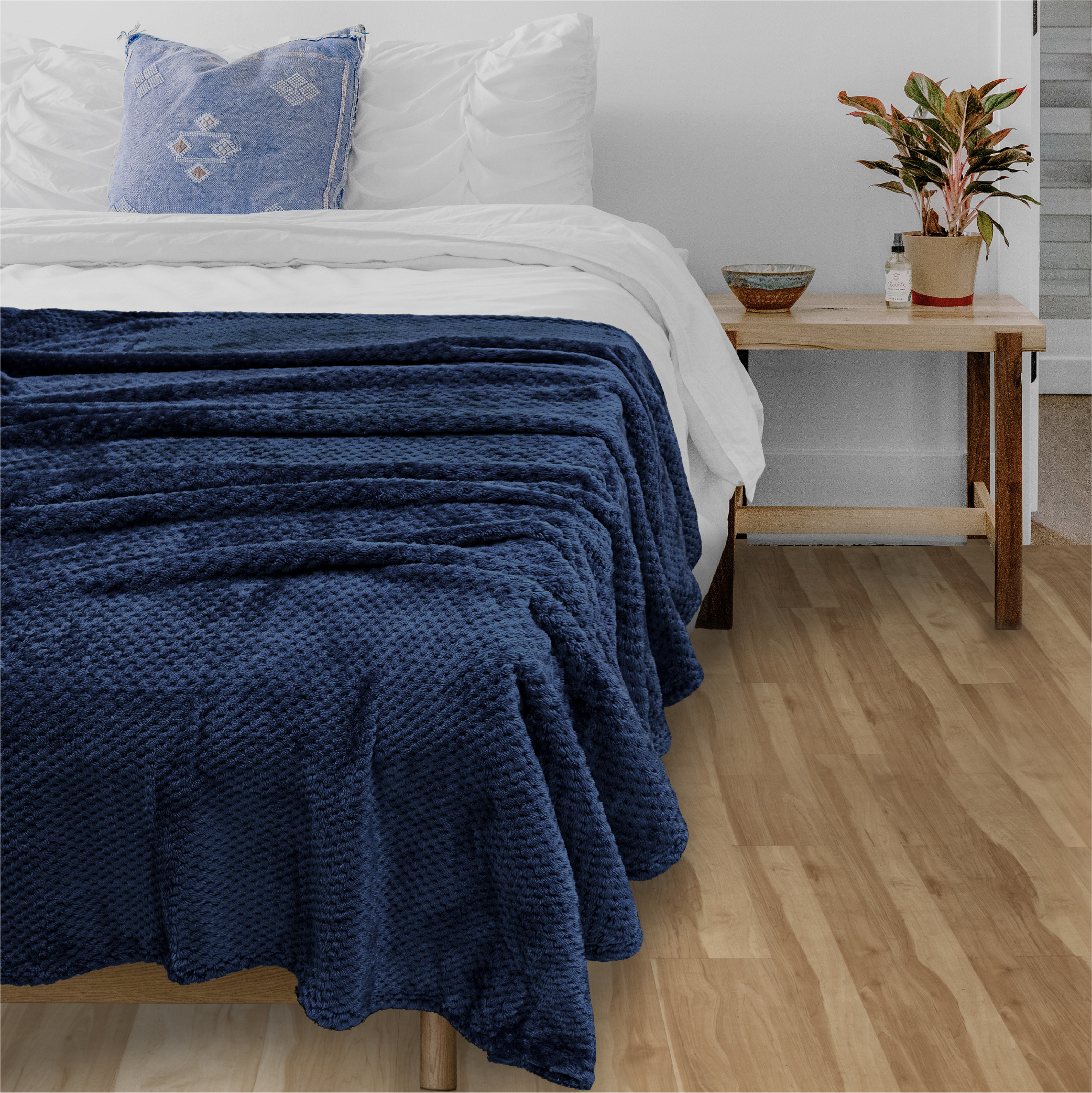 Throw Blanket for Sofa Couch Bed Lightweight Microfiber Polyester Waffle Pattern - Picture 134 of 190