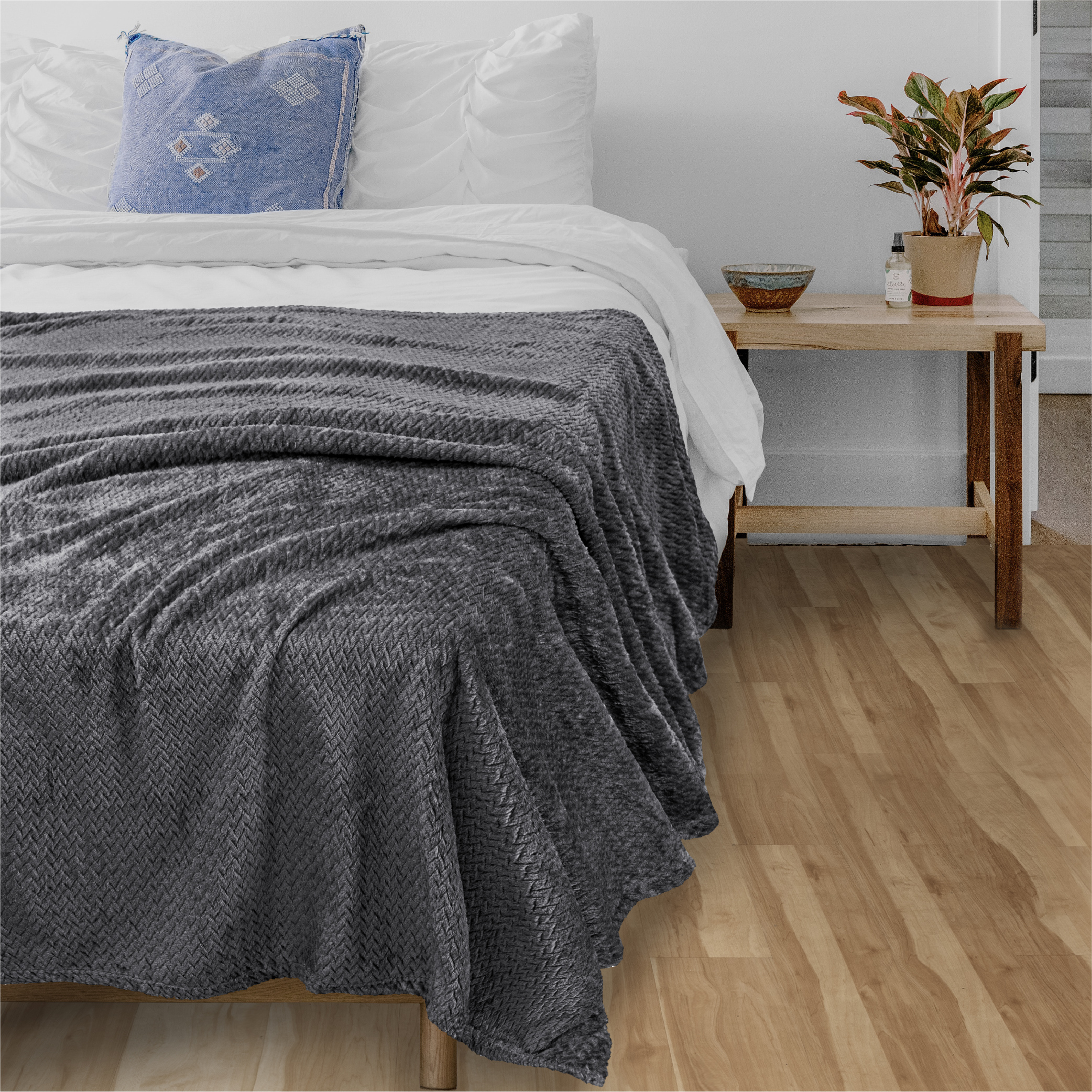 Soft Blanket Fleece Jacquard Pattern Lightweight Silk Throw Couch Sofa Bed Cozy - Picture 7 of 67