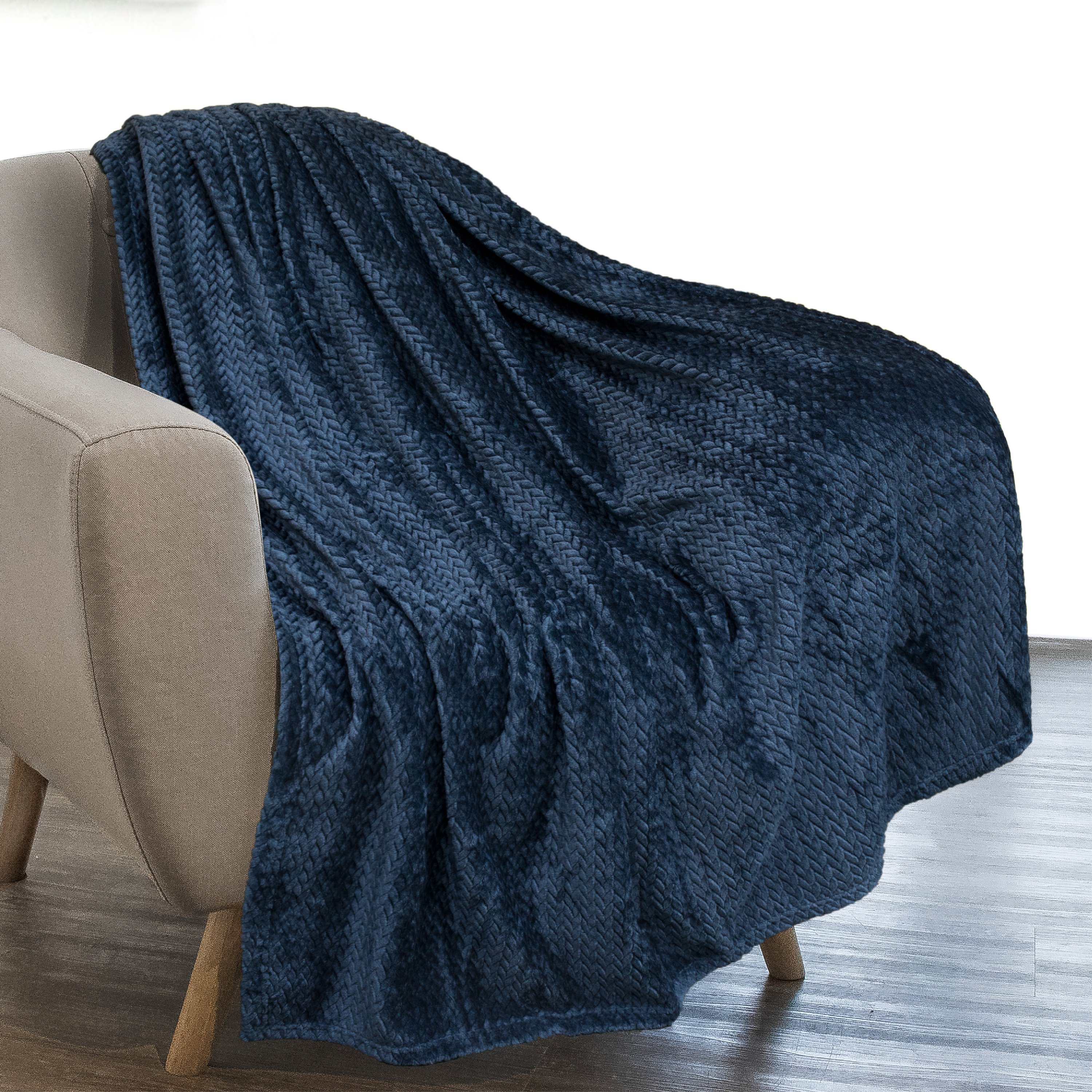 Fishers Finery Micro Velvet Plush Throw Fleece Blanket; Gift Box Included Blue 