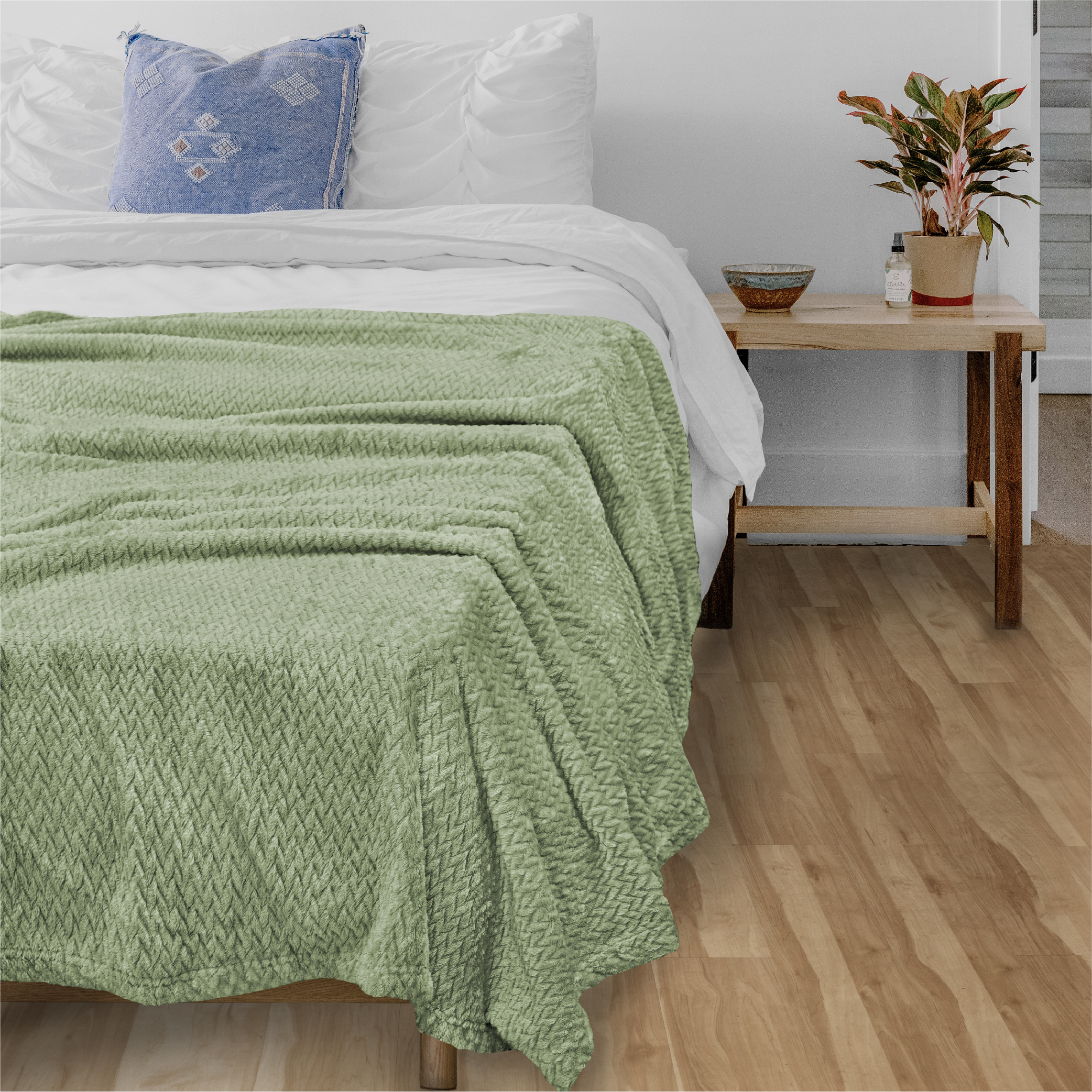 Super Soft Fleece Throw Blanket for Couch Sofa Bed Chair Lightweight Microfiber - Picture 97 of 139