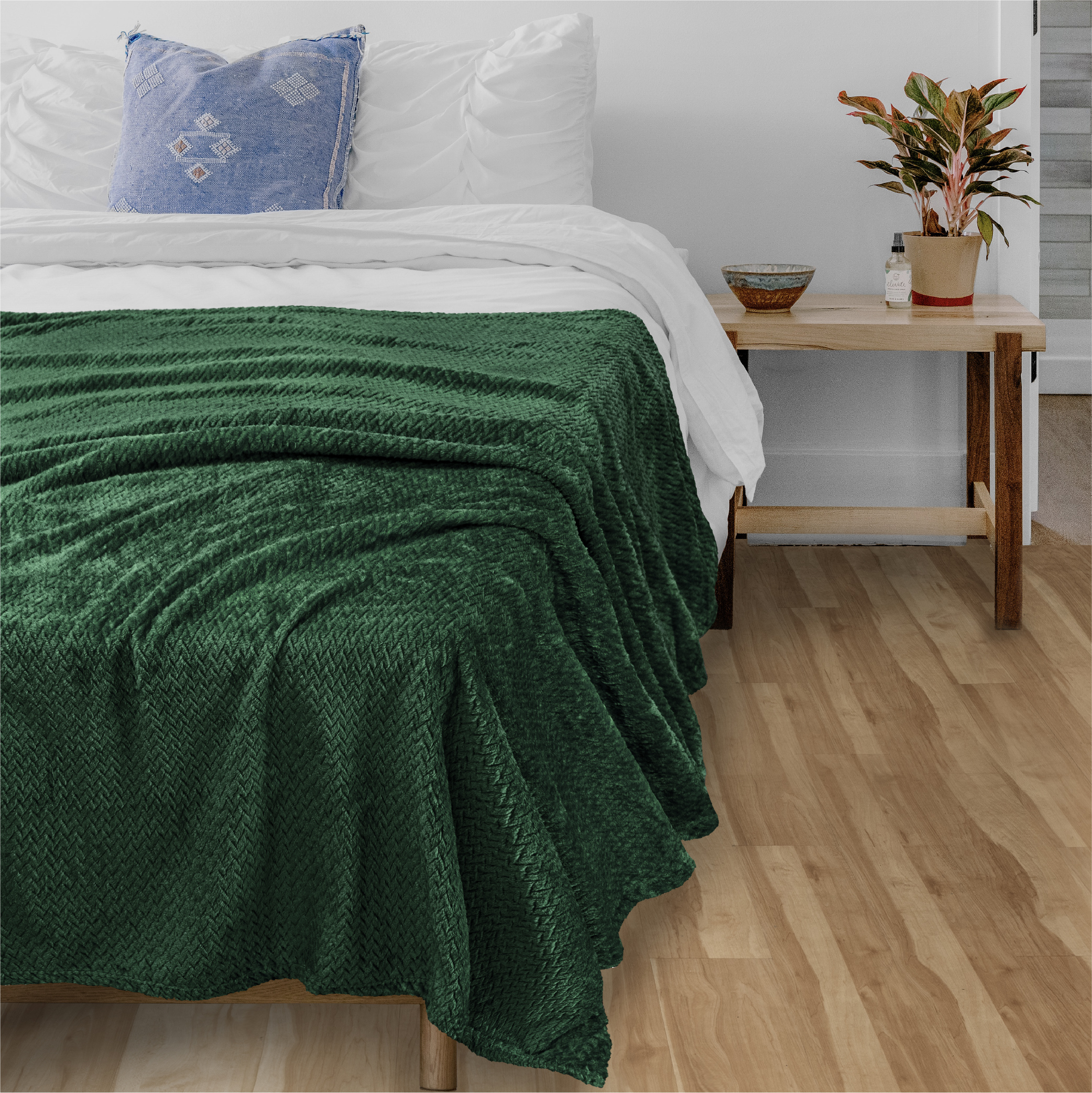 Super Soft Fleece Throw Blanket for Couch Sofa Bed Chair Lightweight Microfiber - Picture 34 of 139