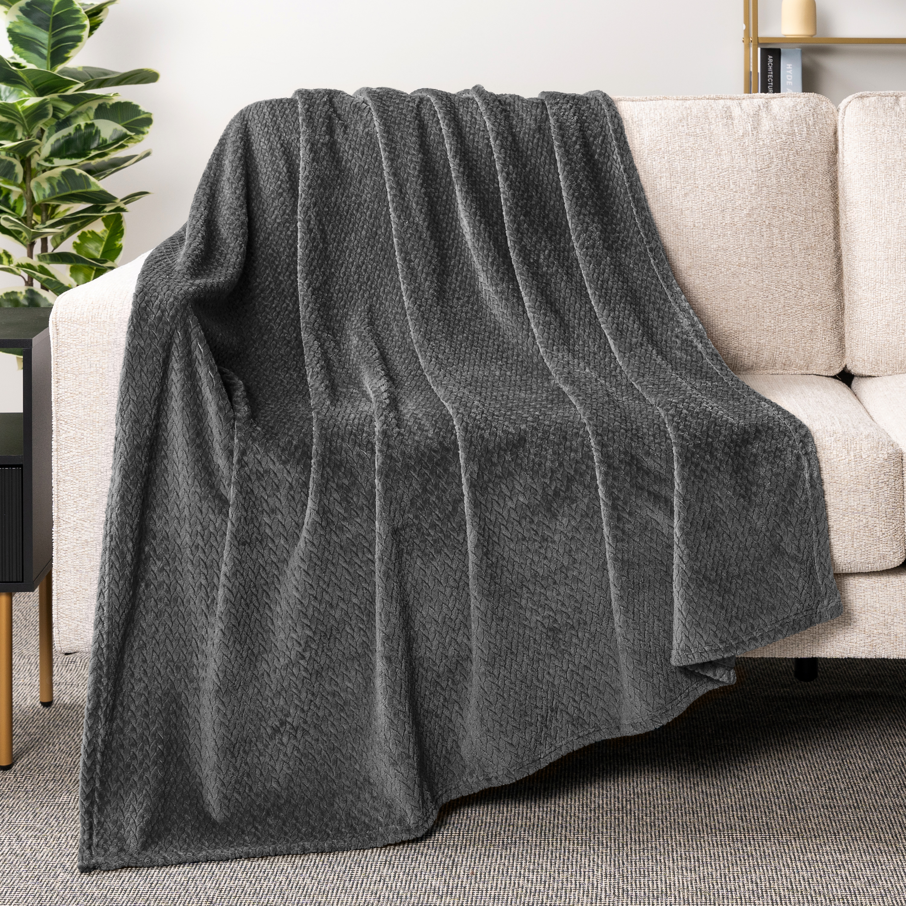 Soft Blanket Fleece Jacquard Pattern Lightweight Silk Throw Couch Sofa Bed Cozy