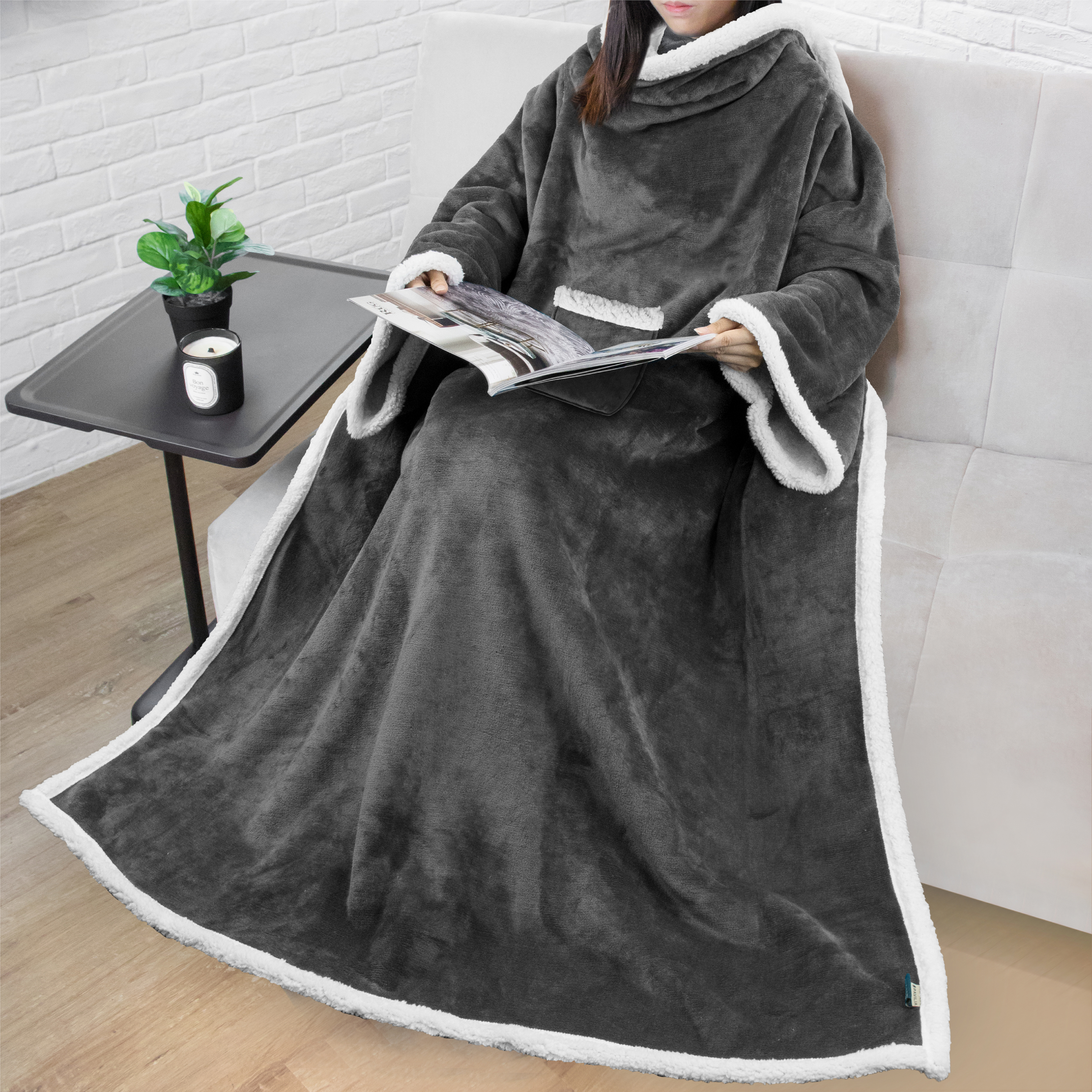 Fleece TV Blanket with Sleeves and Pocket Robe Wearable Blanket Gift Men  Women | eBay