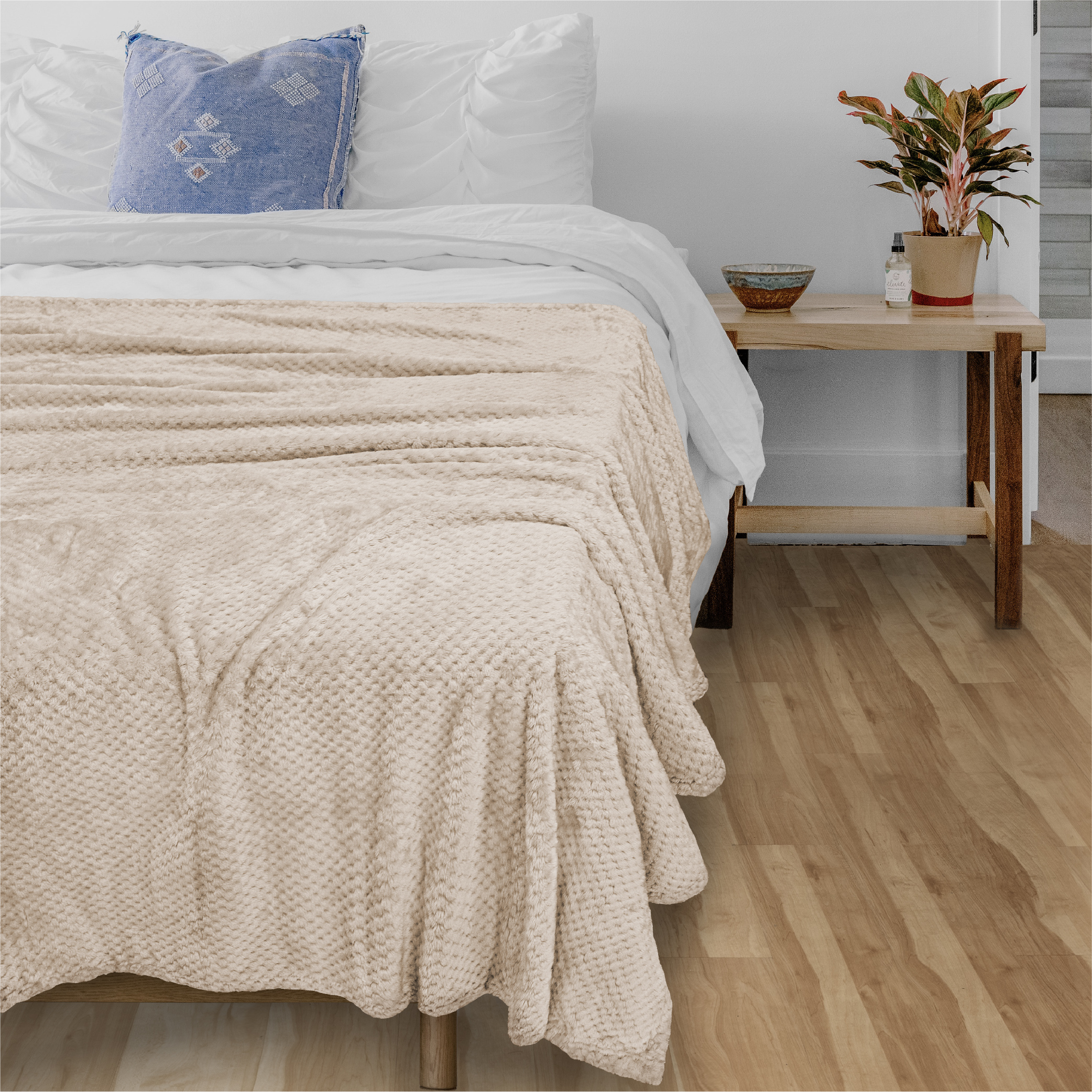 Throw Blanket for Sofa Couch Bed Lightweight Microfiber Polyester Waffle Pattern - Picture 76 of 190