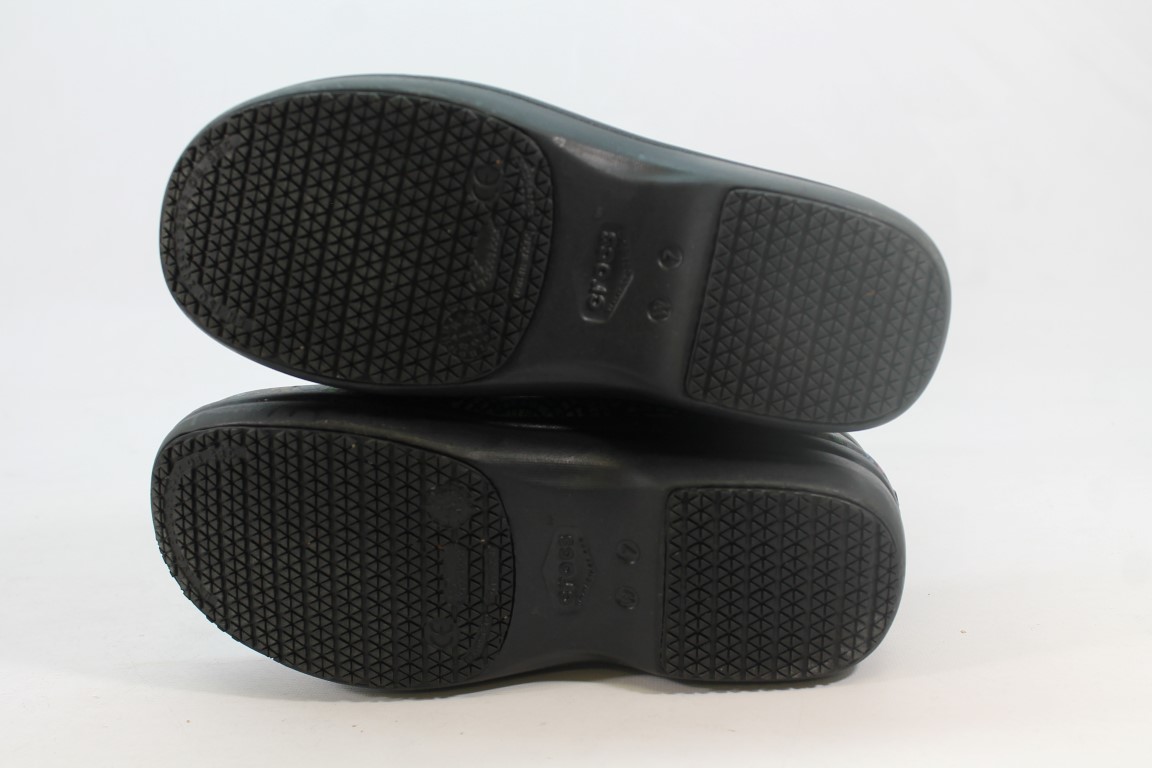 crocs women's neria pro embellished clogs
