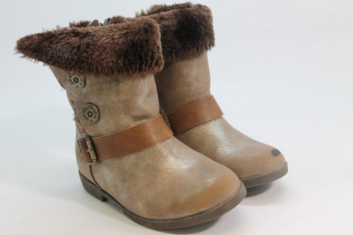 blowfish fur boots