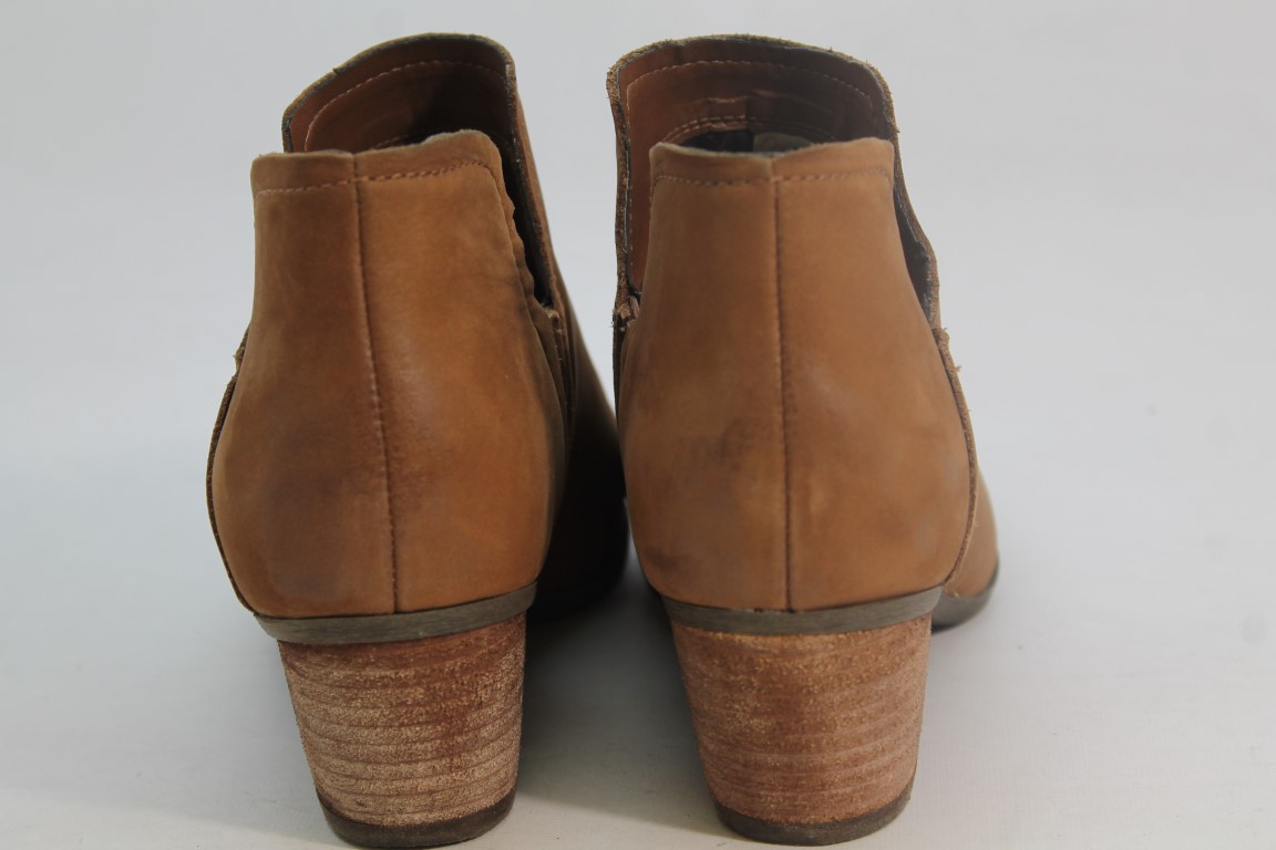 blondo cognac nubuck