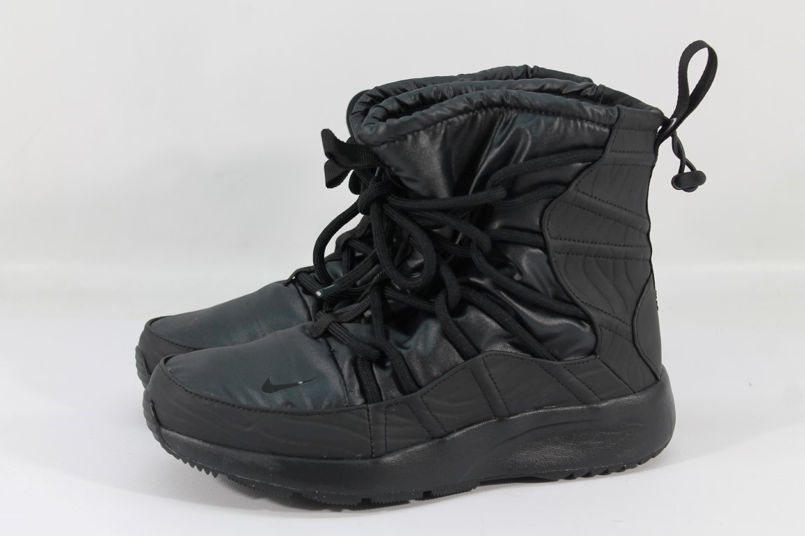 women's nike tanjun high rise boots