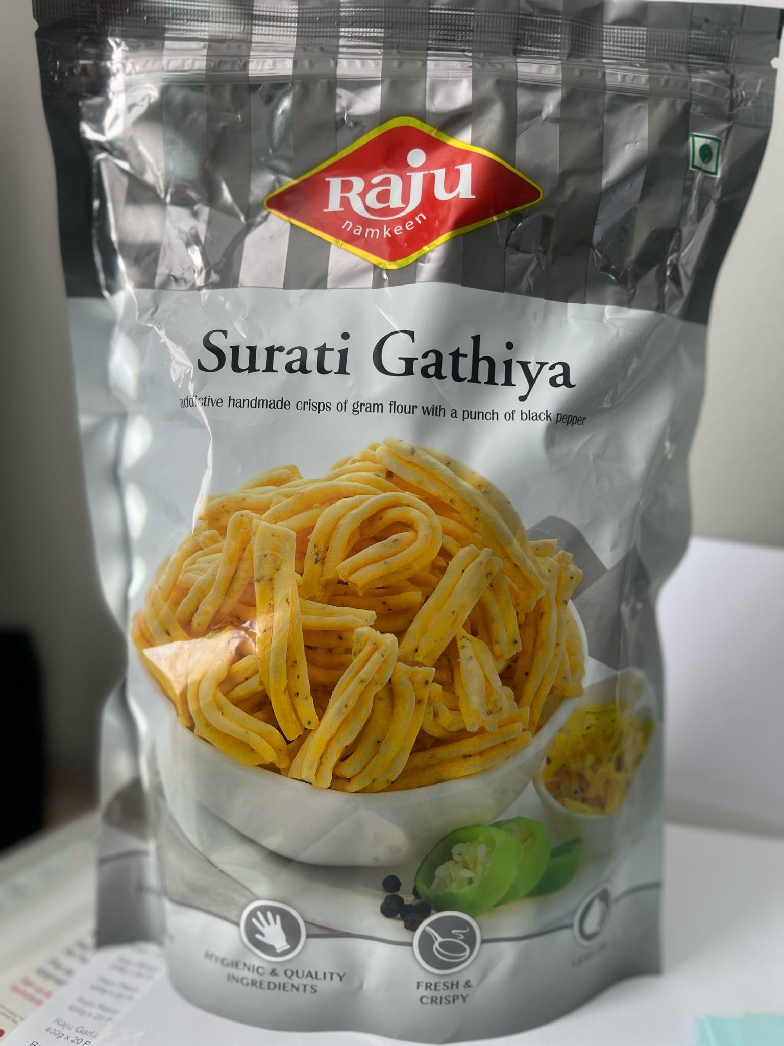 Raju Namkeen Surati Gathiya 400 gms, 14 Ounce (Pack of 1)
