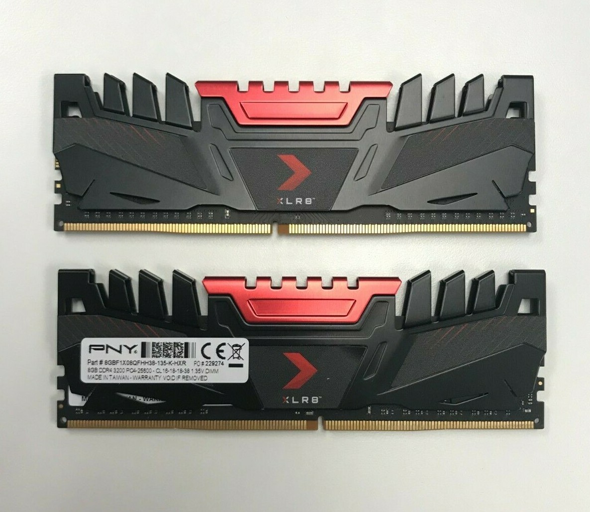 XLR8 16GB (2x8GB) 3200 MHz DDR4 Desktop Memory 8GBF1X08QFHH38-135
