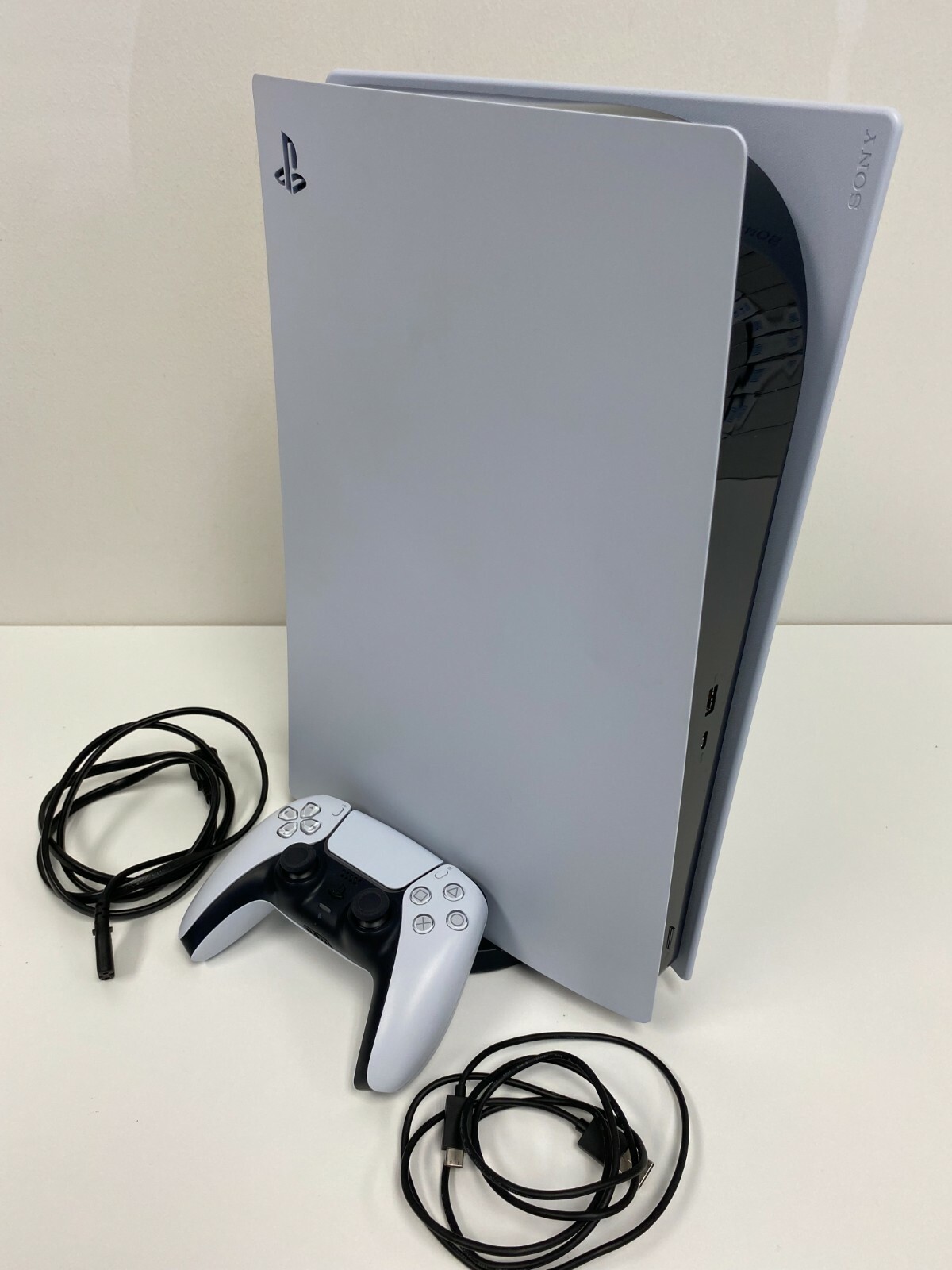 Sony PlayStation 5 PS5 Digital Edition Console - White (No Disc Sony PlayStation 5 PS5 Digital Edition Console - White (No Disc