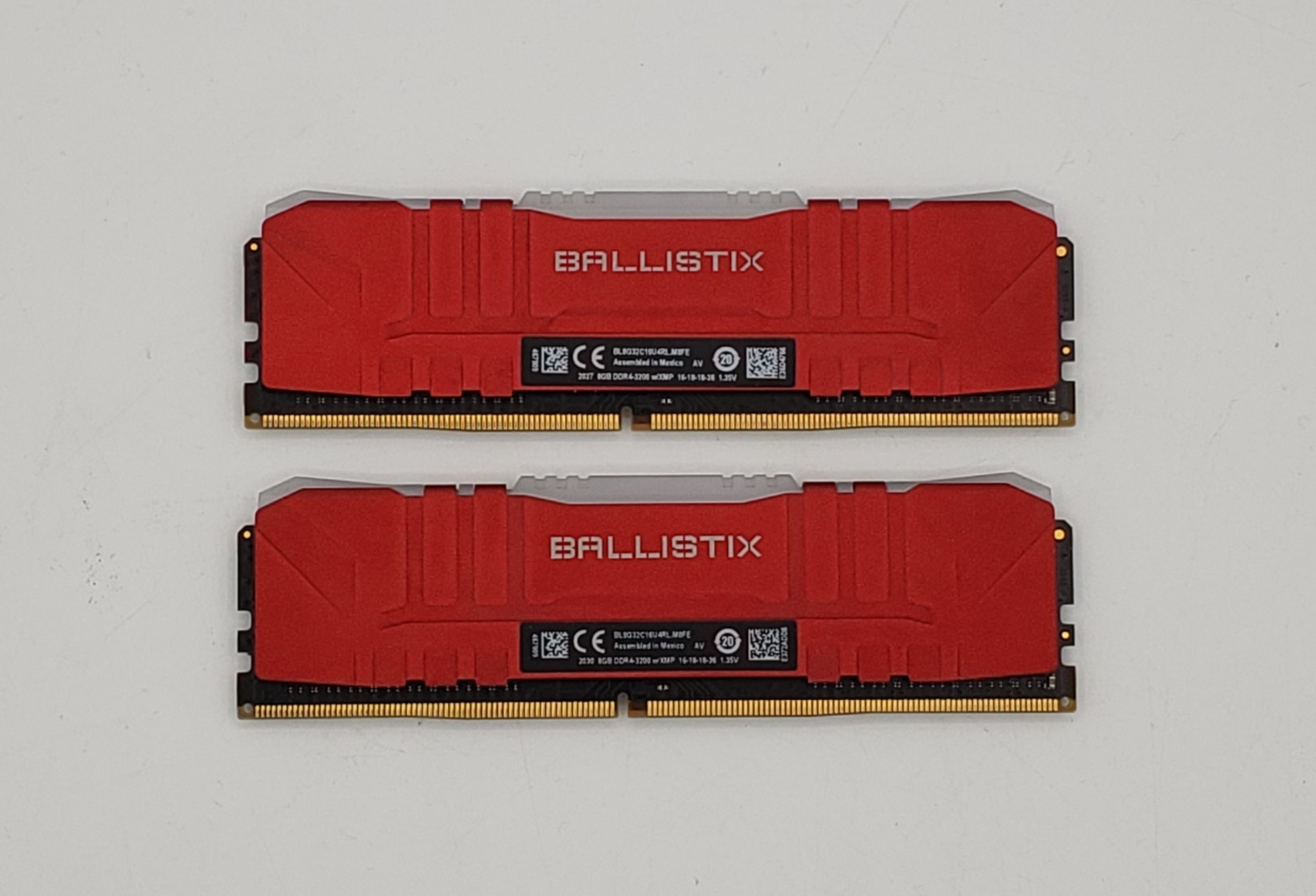 Crucial Ballistix 16GB (2x8GB) DDR4 RAM 3200MHz (BL8G32C16U4RL