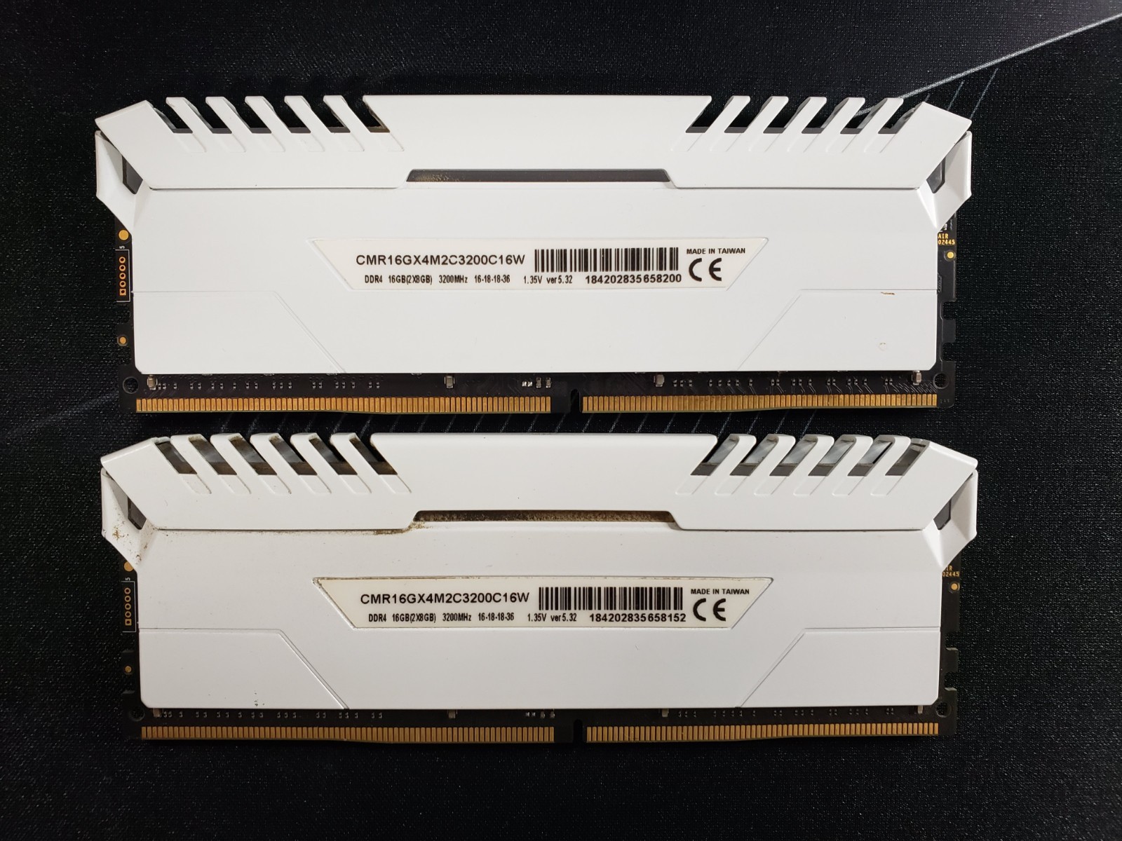 Corsair Vengeance RGB White DDR4 16GB (2x8GB) 3200mhz