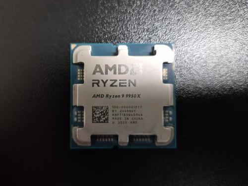未開封AMD Ryzen 9 9950X3D 16コア32スレッド CPU AMD Ryzen 9 9950X3D 16-Core 32-Thread Desktop Processor - 16 Cores