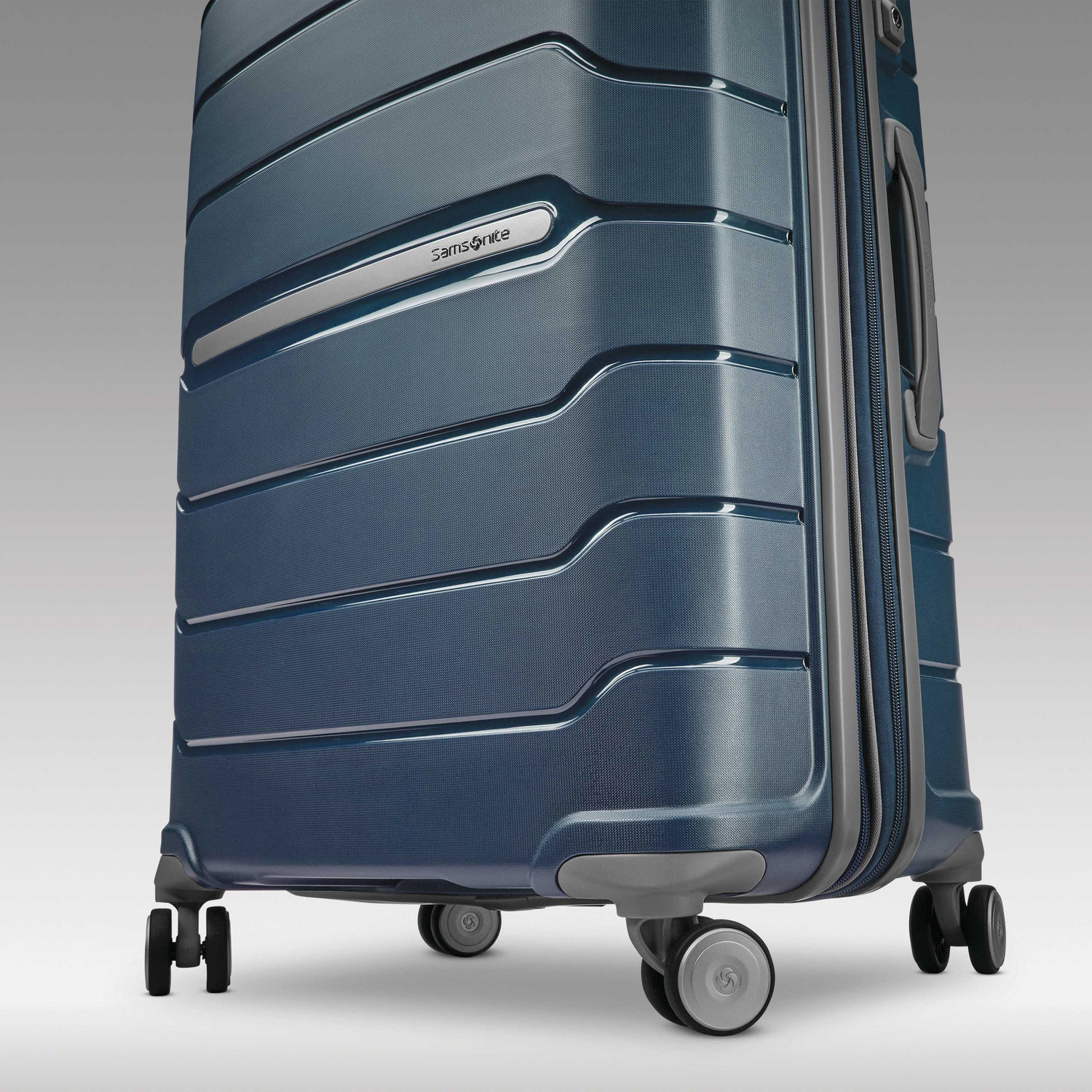 Samsonite rumford diamond 24 spinner Clearance