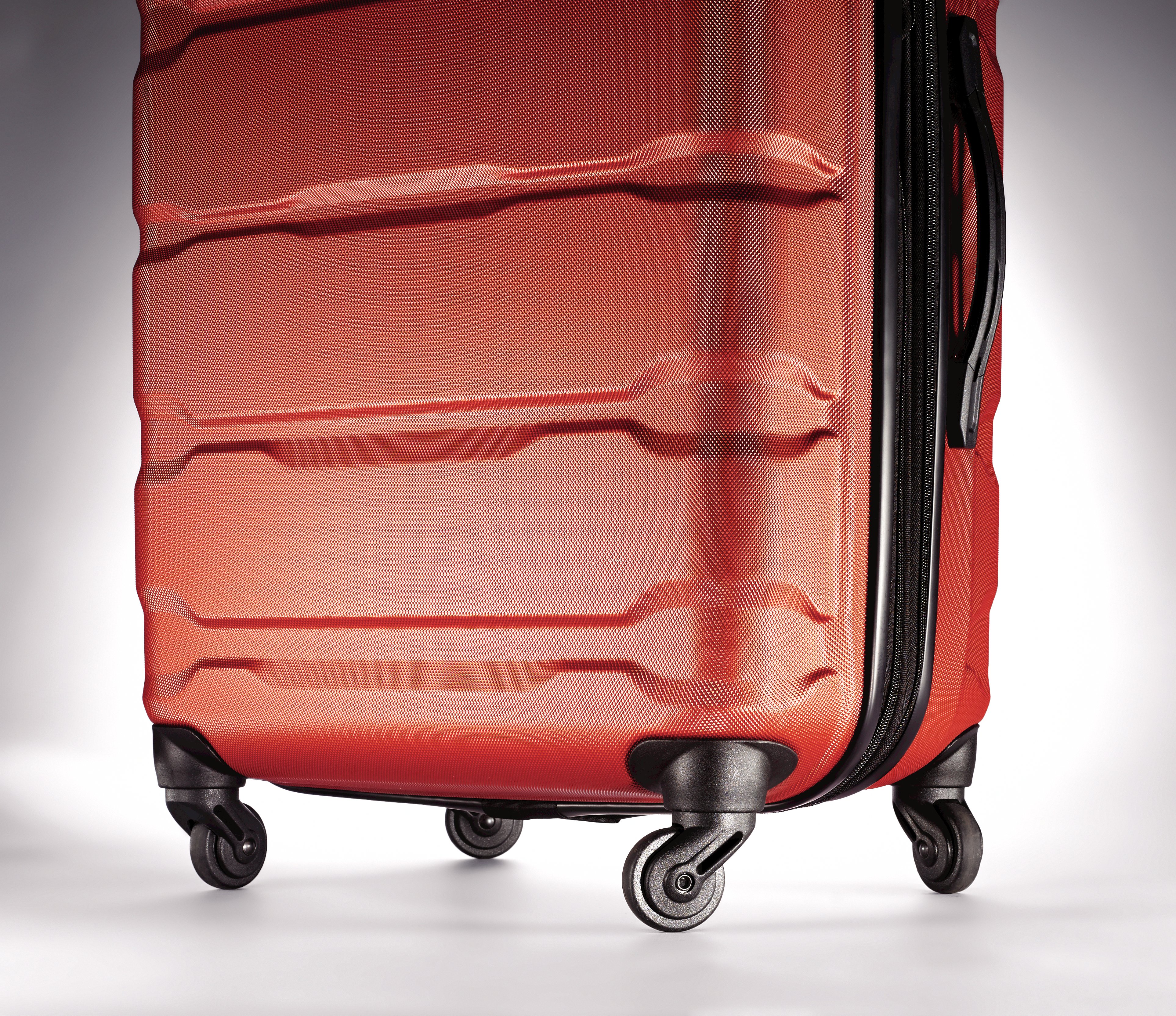 Samsonite Omni PC Hardside Expandable Luggage with Spinner Wheels