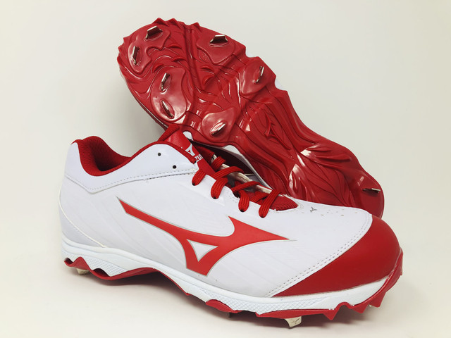 mizuno cleats with pitching toe