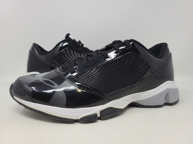 under armour men's yard trainer baseball shoe