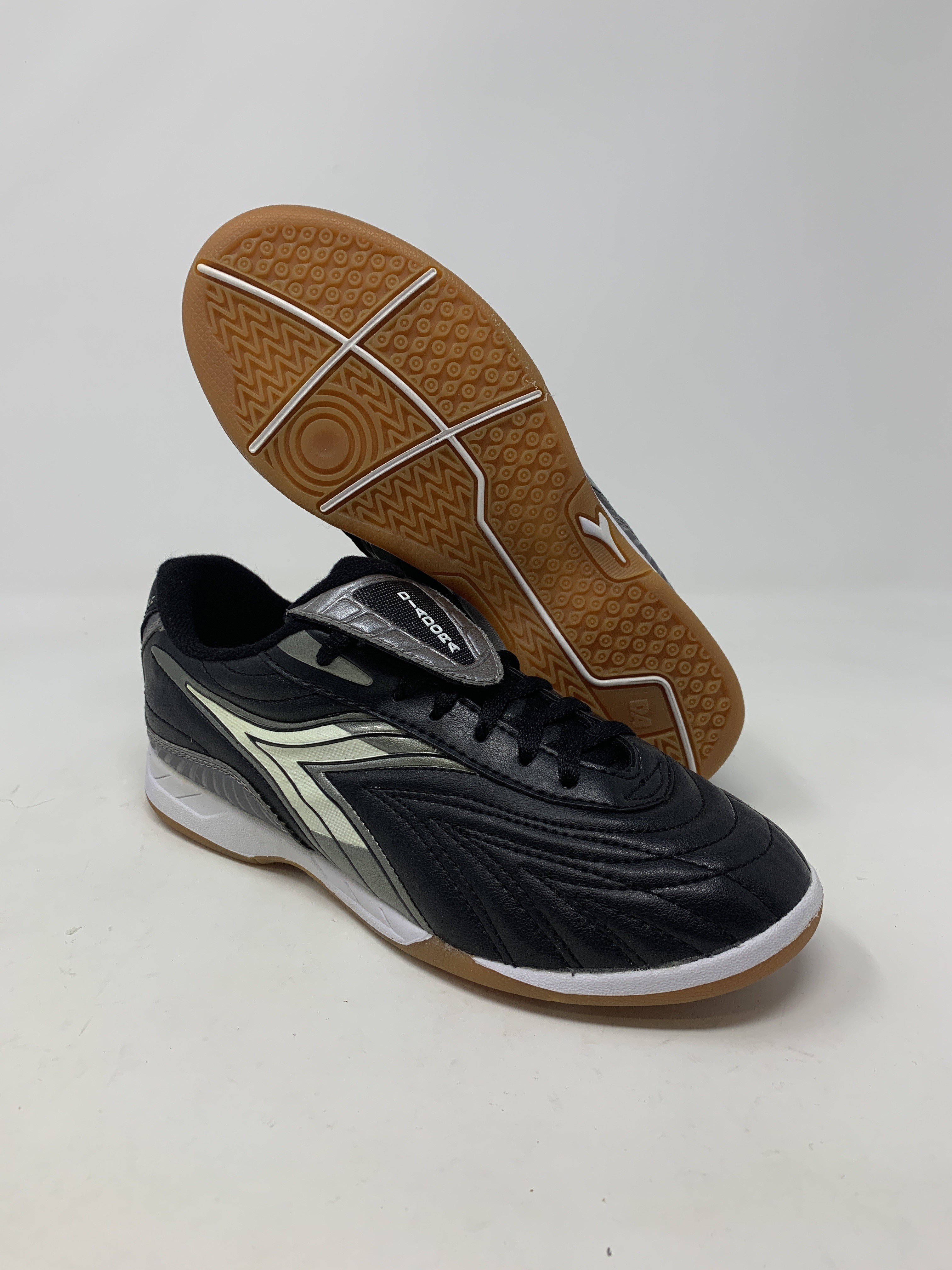 diadora indoor shoes