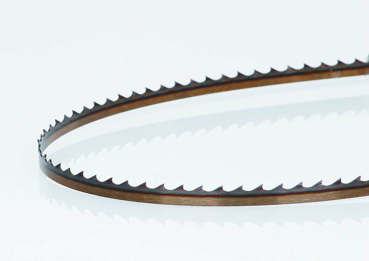 Timber Wolf 111" x 3/8'' x 3TPI x .032 Silicon Steel Bandsaw Blade