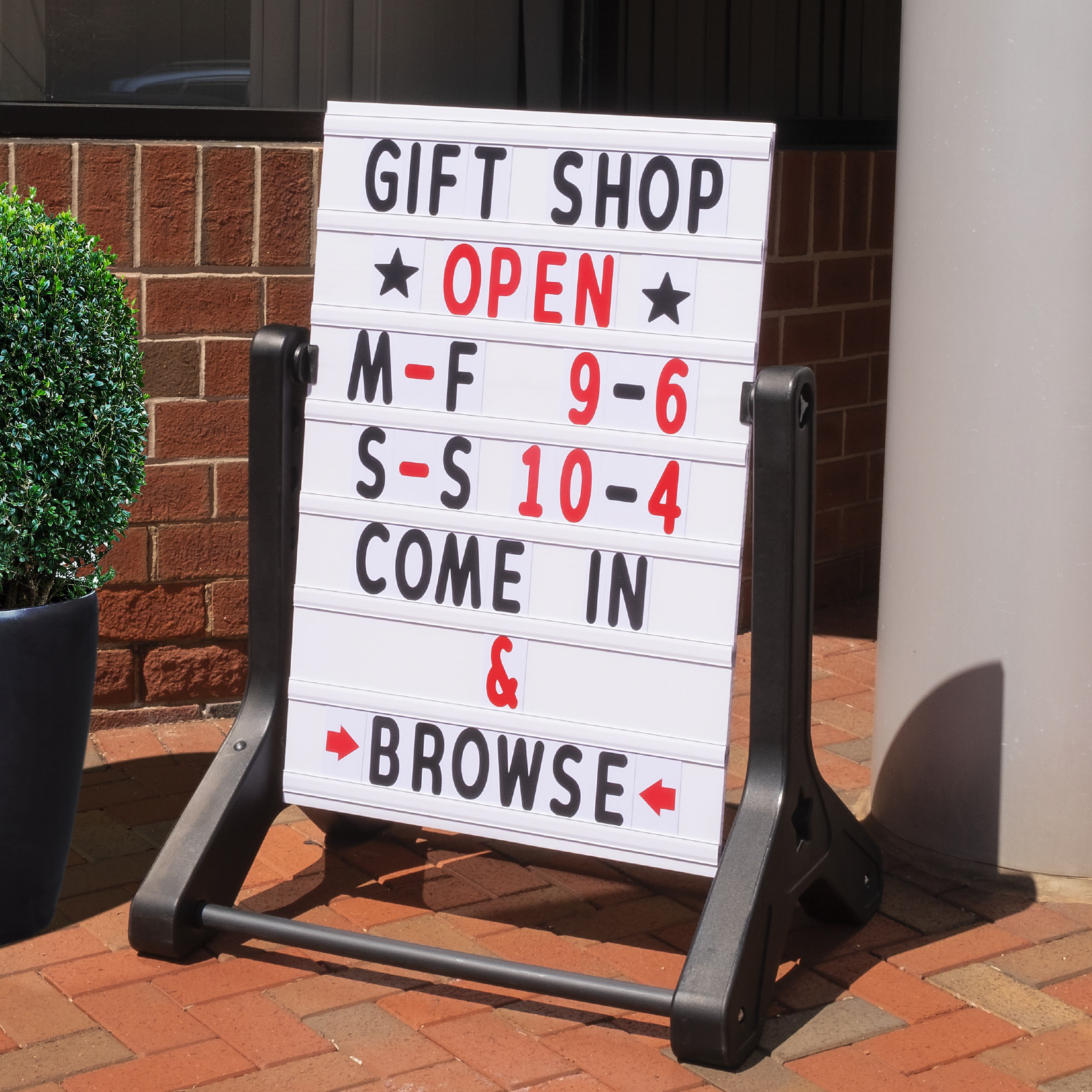 Swinging Changable Message Sidewalk Sign 24x36 with 792 Double Sided