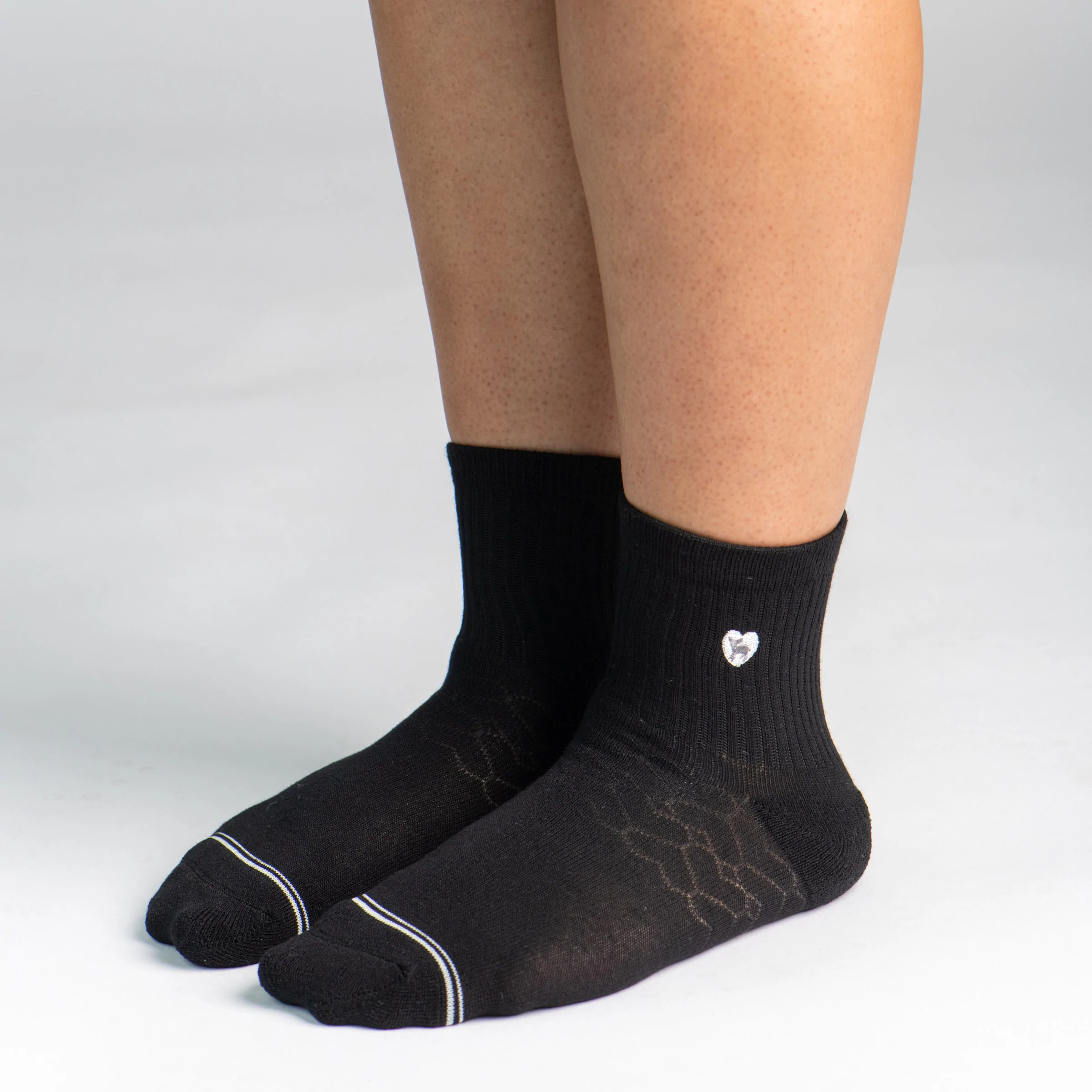 Pudus Bamboo Everyday Quarter Crew Socks | Moisture Wicking | Breathable |