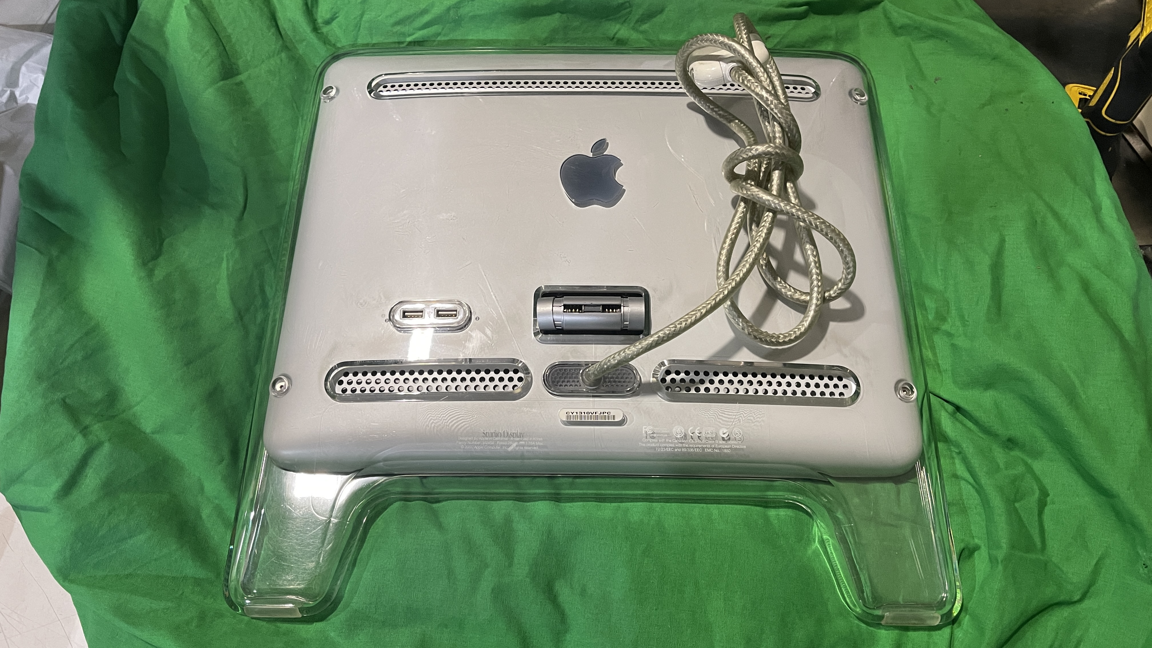 Apple Studio Display M2454 ADC 15